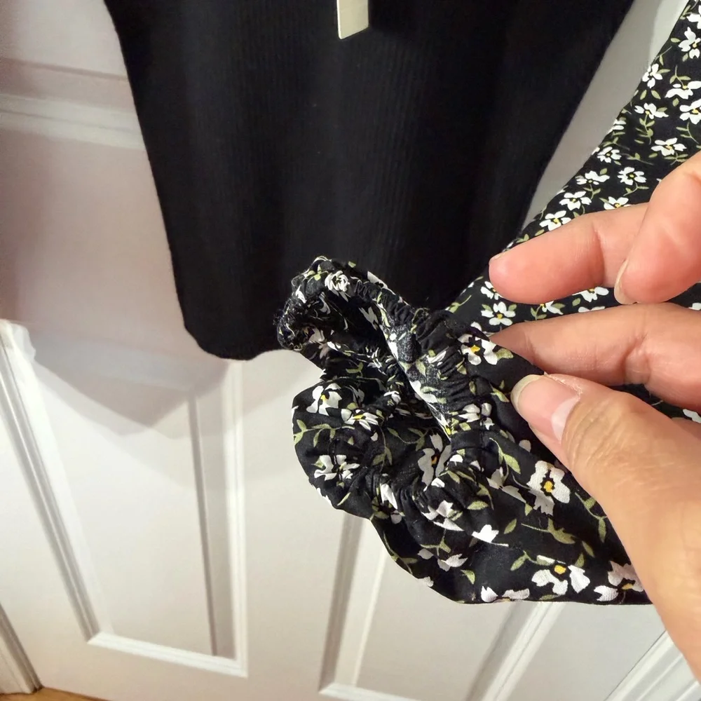 Anthropologie Black Floral Puff Sleeve top small Ribbed knit NWT $98